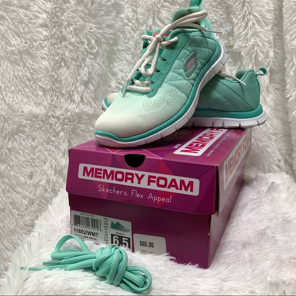 SKECHERS flex appeal size 6.5 mint/white shoe